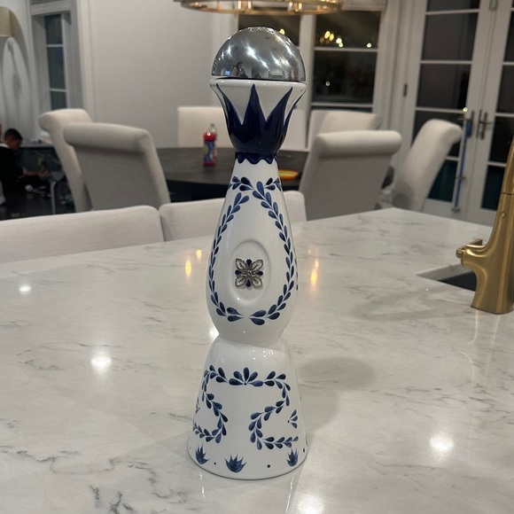 Artistic Blue and White Ceramic Bottle - Picture 2 of 2